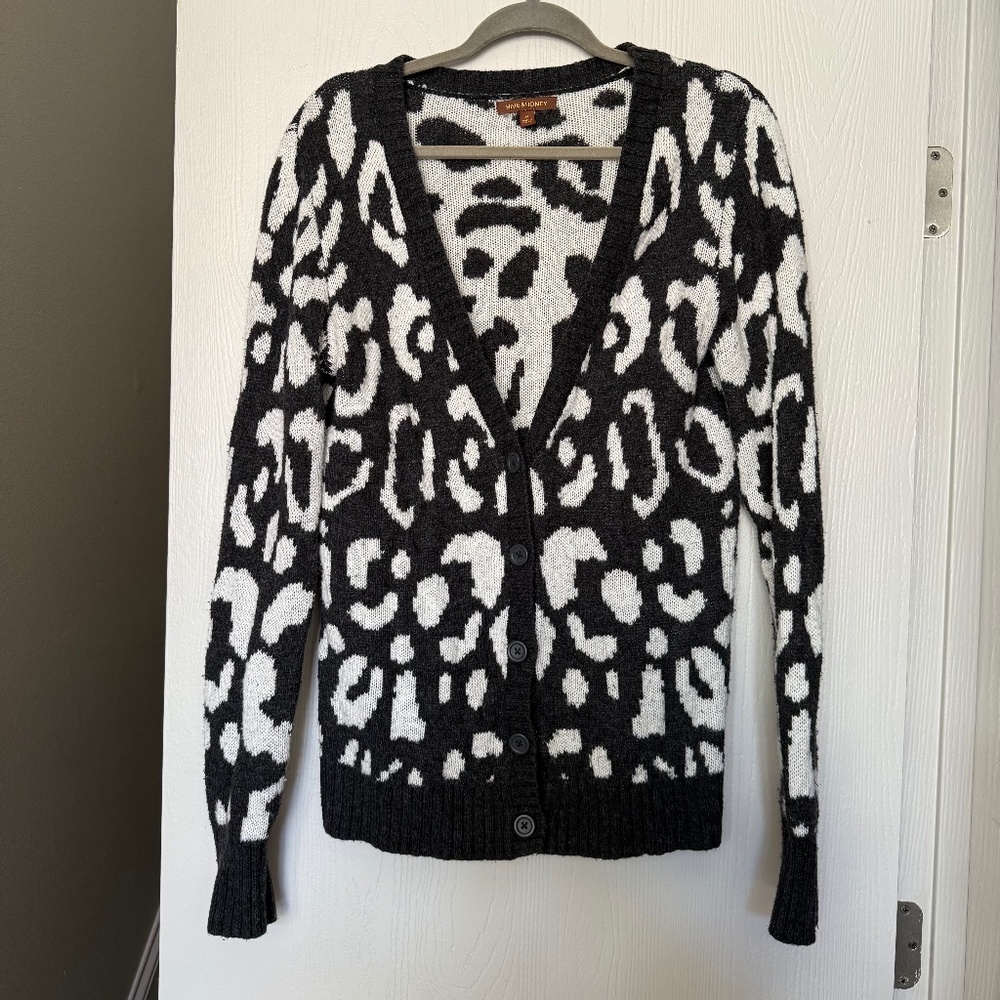 Hive & Honey Black and White Leopard Cardigan size M